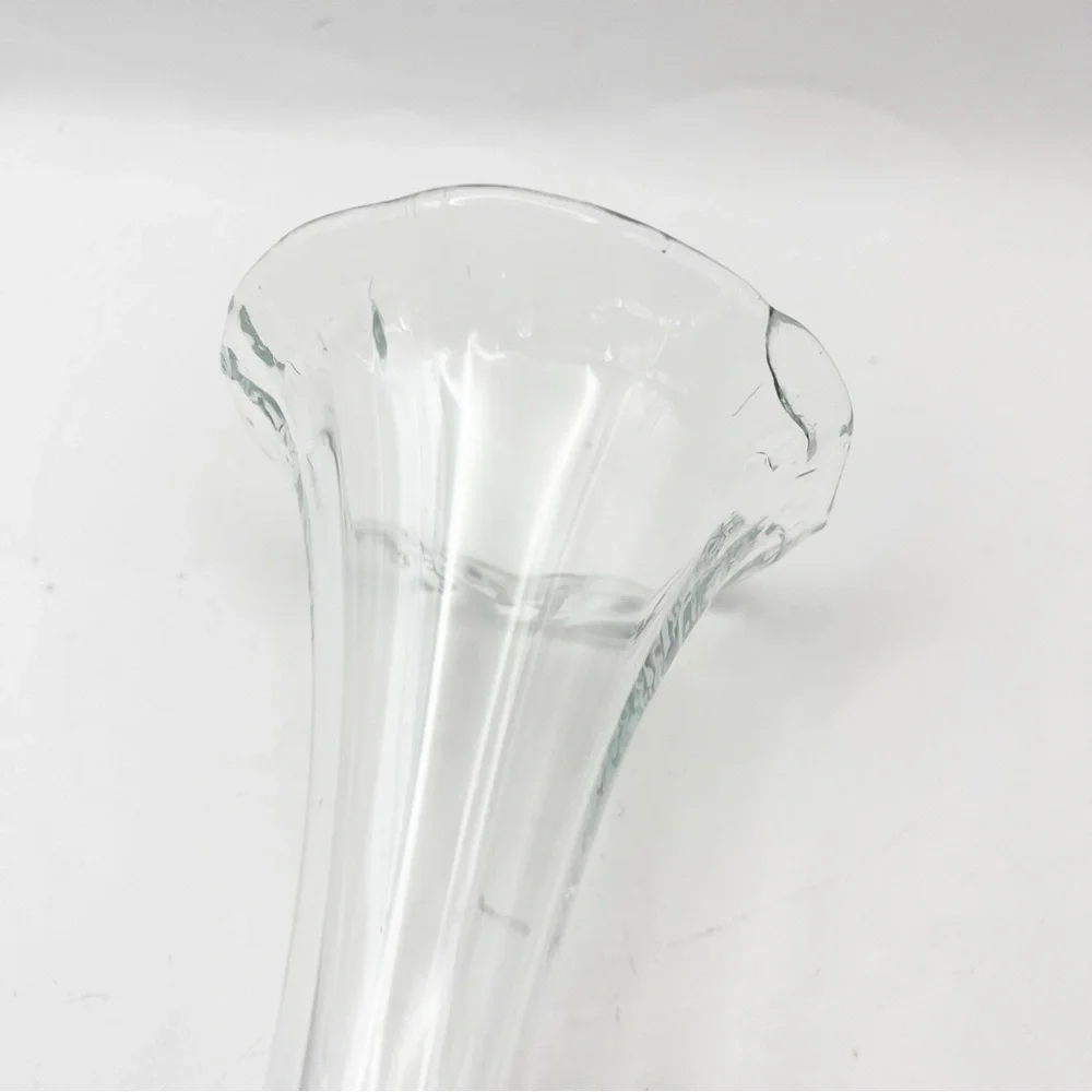 Vintage St. Clair Hand Blown Art Glass Red Tulip White Floral Vase Collectible